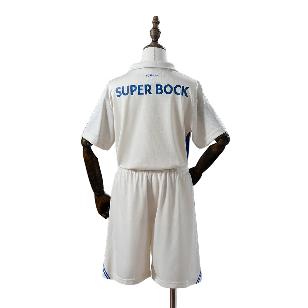 KIT INFANTIL DO PORTO 25/26 BEGE