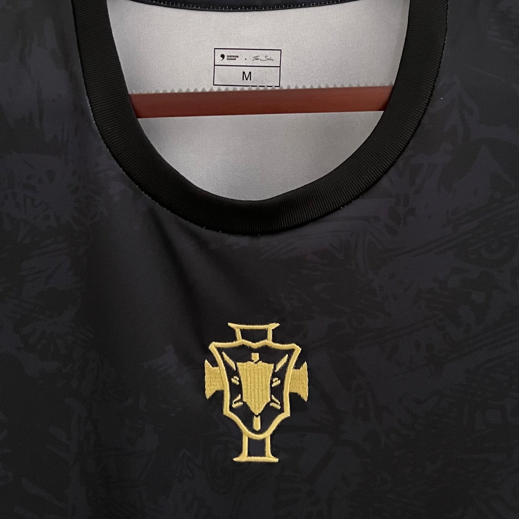 CAMISOLA DA SELEÇÃO DE PORTUGAL 23/24 EDIÇÃO ESPECIAL PRETO