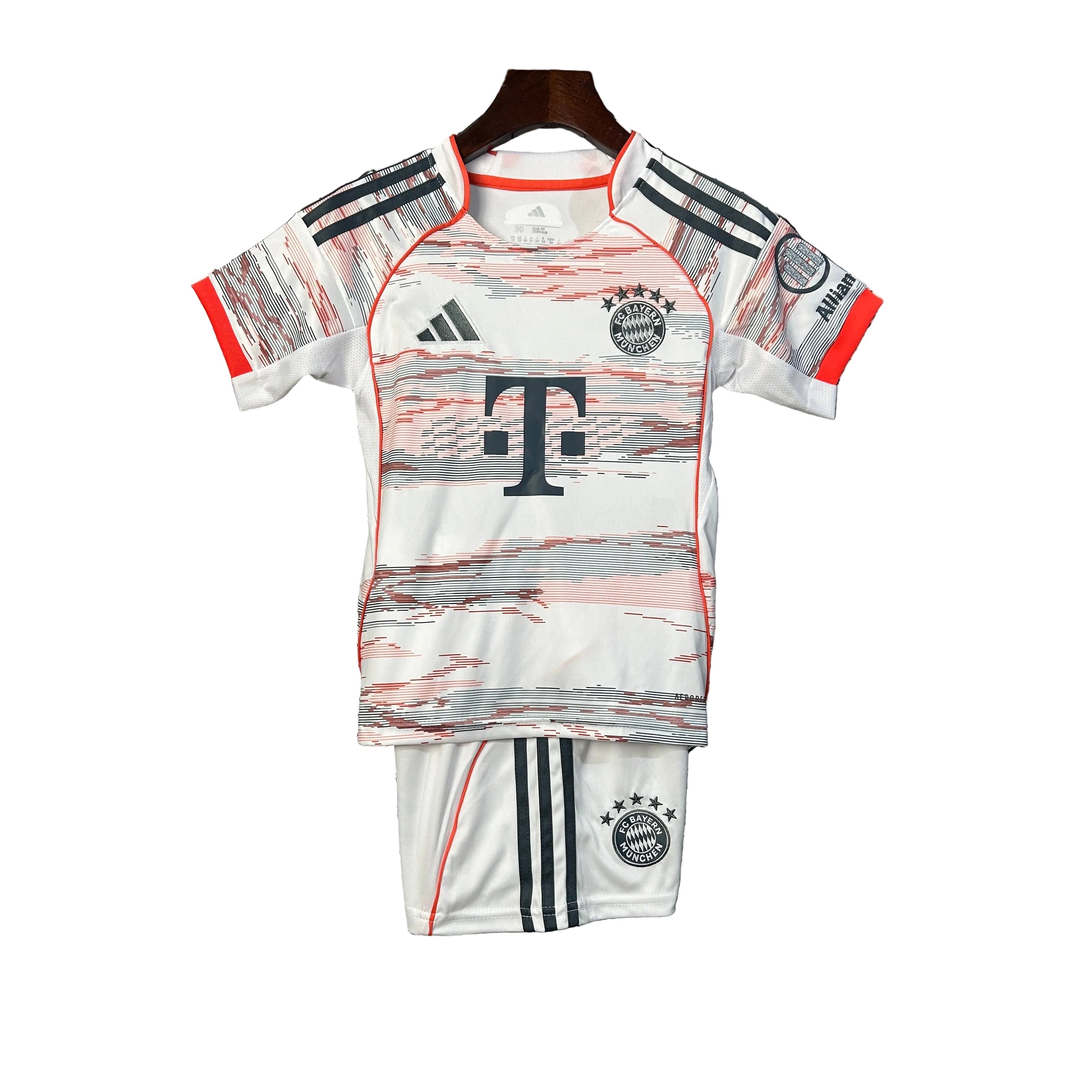 KIT INFANTIL DO BAYERN MUNICH 25/26 MULTICOLOR